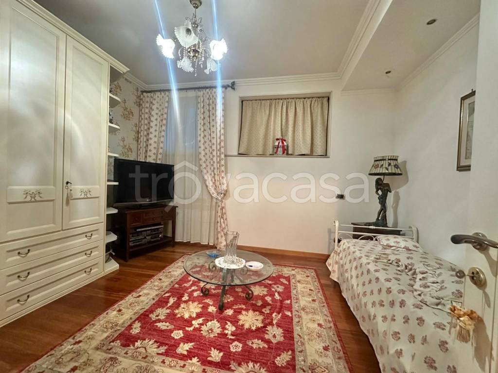 appartamento in vendita a Roma in zona Appio Claudio