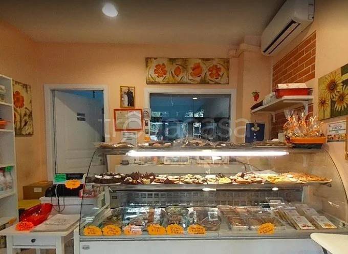 negozio in vendita a Roma in zona Prenestino-Centocelle