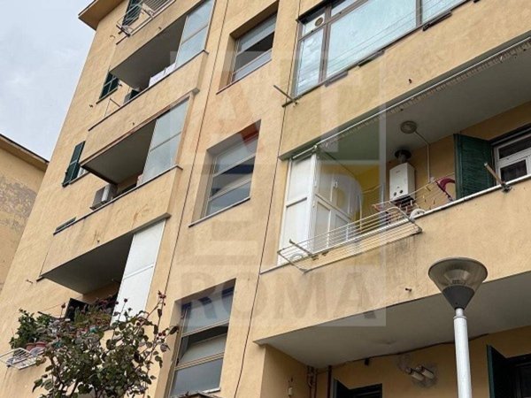 appartamento in vendita a Roma in zona Ardeatino