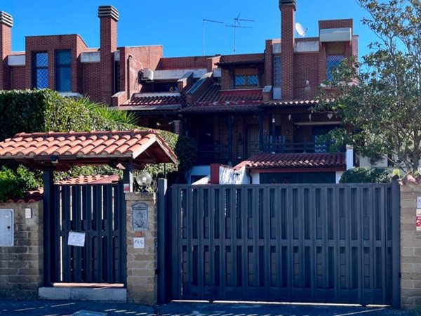 casa indipendente in vendita a Roma in zona Olgiata