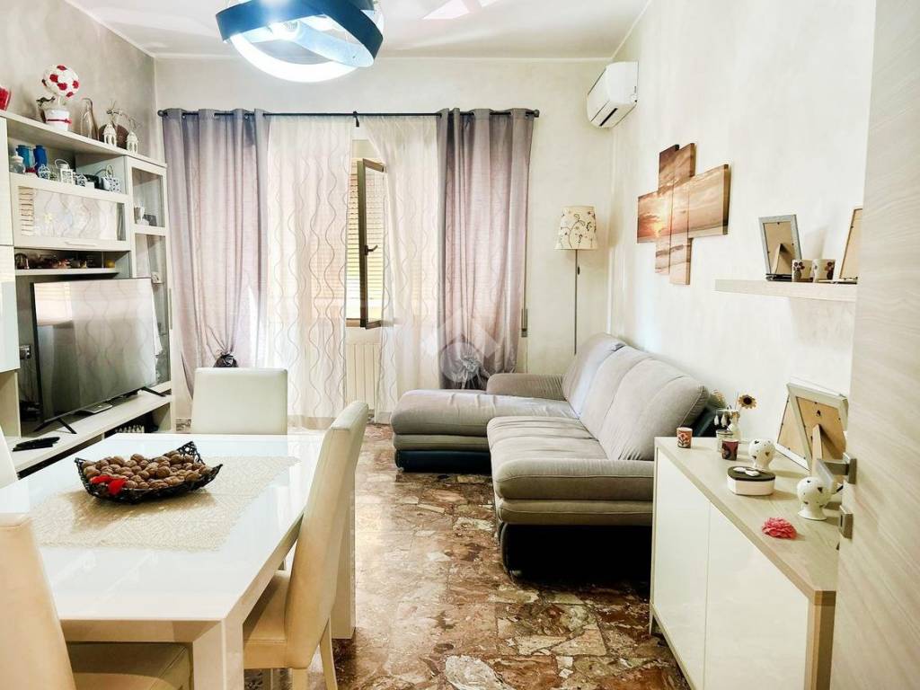 appartamento in vendita a Roma in zona Monte Sacro/Talenti