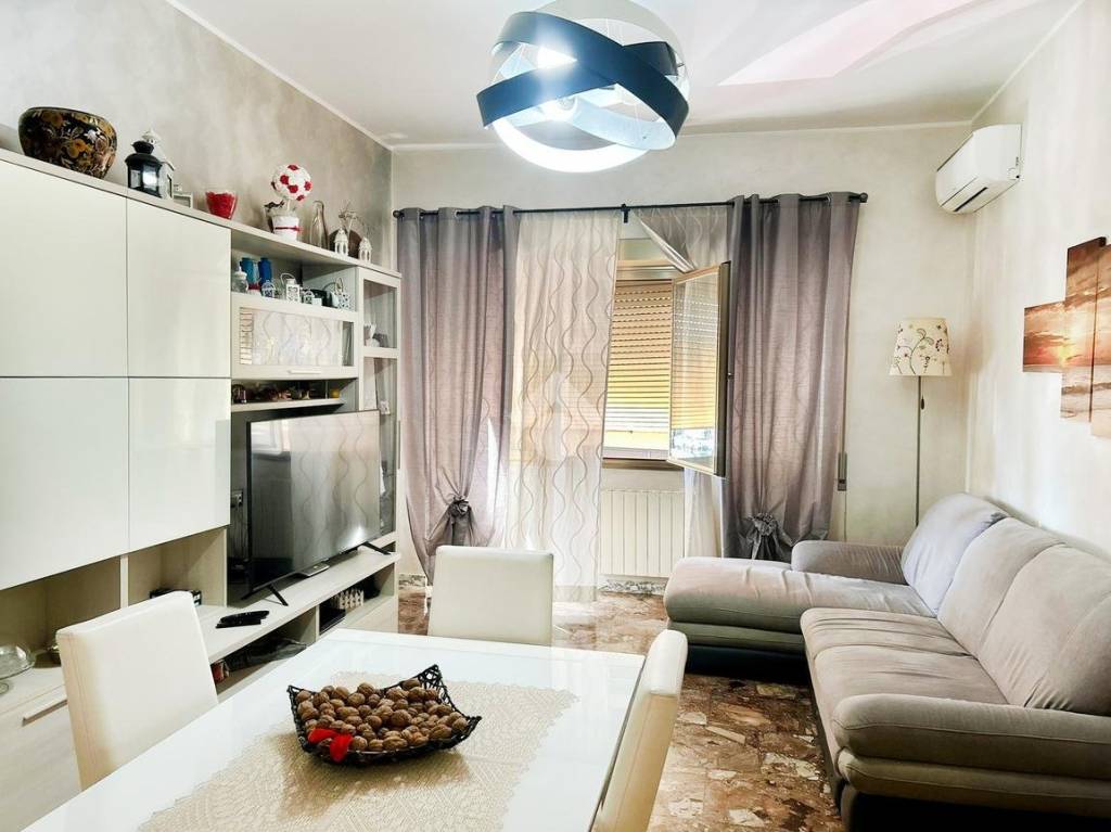 appartamento in vendita a Roma in zona Monte Sacro/Talenti