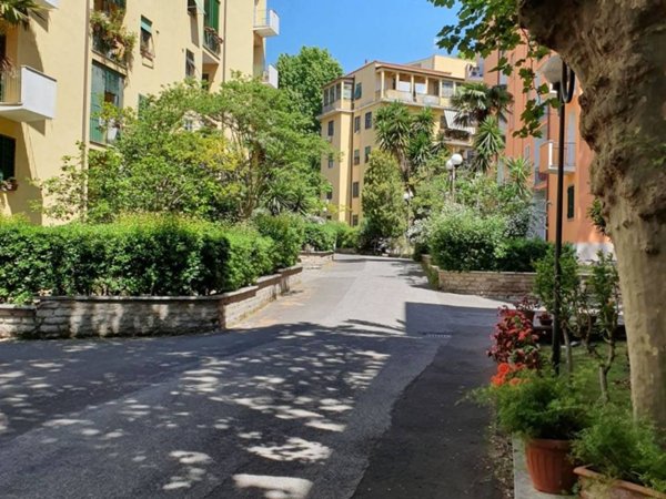 appartamento in vendita a Roma in zona Ostiense