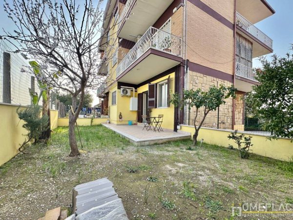 appartamento in vendita a Roma in zona Finocchio