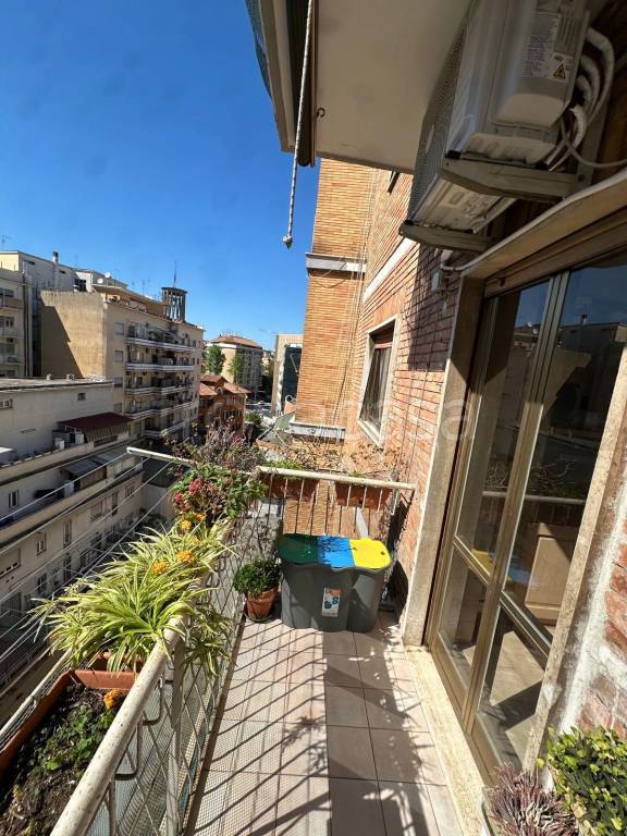 appartamento in vendita a Roma in zona Portuense