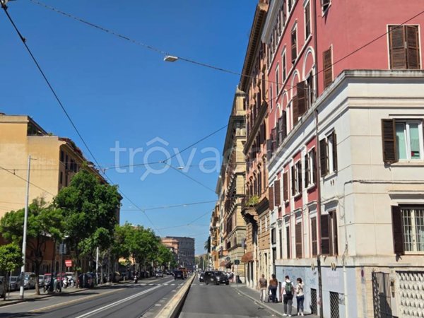 appartamento in vendita a Roma in zona Rione Monti/Campitelli