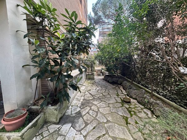 appartamento in vendita a Roma in zona Tor di Quinto
