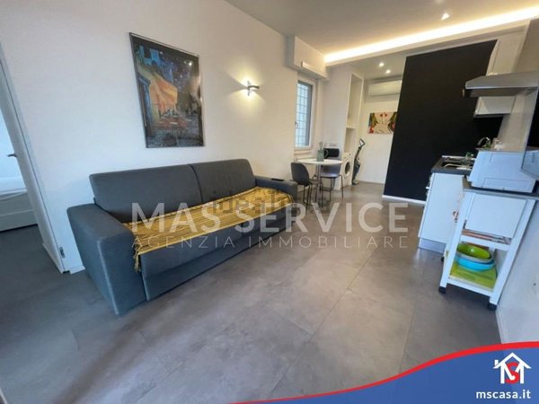 appartamento in vendita a Roma in zona Ardeatino