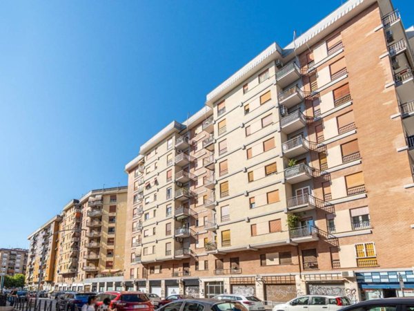 appartamento in vendita a Roma in zona Don Bosco