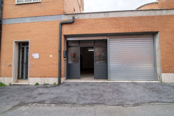 ufficio in vendita a Roma in zona Tor Sapienza