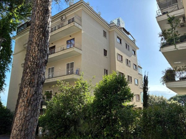 appartamento in vendita a Roma in zona Tor di Quinto