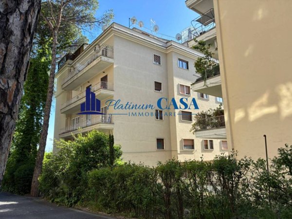appartamento in vendita a Roma in zona Tor di Quinto