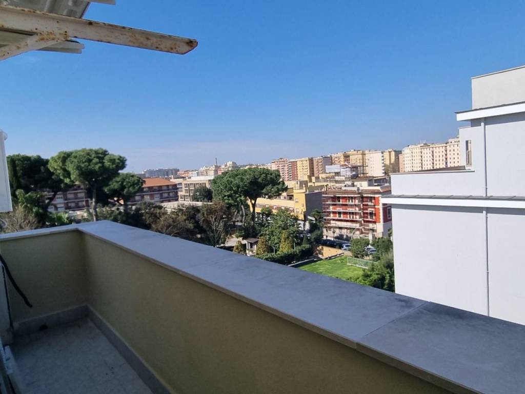 appartamento in vendita a Roma in zona Tuscolano