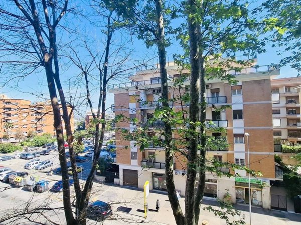 appartamento in vendita a Roma in zona Ostia