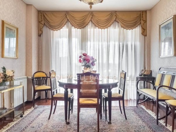 appartamento in vendita a Roma in zona EUR