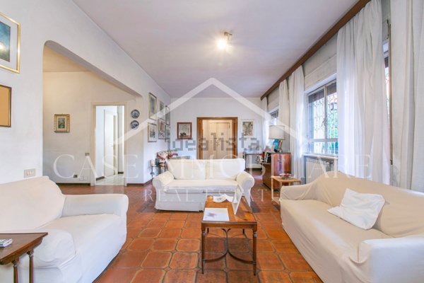 appartamento in vendita a Roma in zona Tor di Quinto