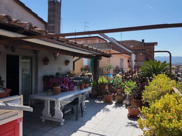 appartamento in vendita a Roma in zona Tor Bella Monaca
