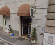 negozio in vendita a Roma in zona Rione Monti/Campitelli