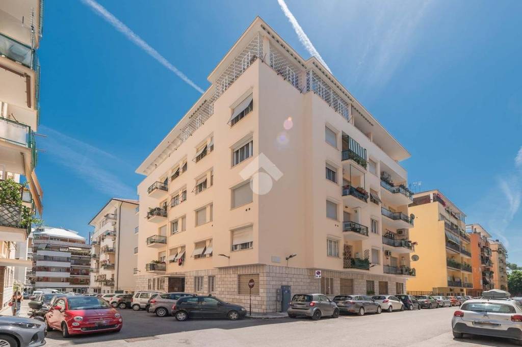 appartamento in vendita a Roma in zona Della Vittoria