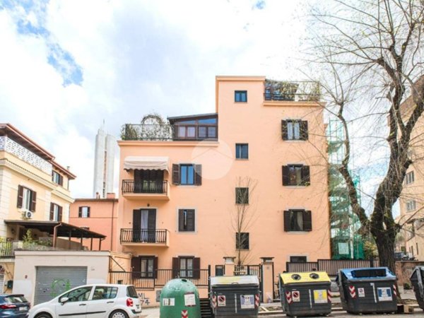 appartamento in vendita a Roma in zona Gianicolense