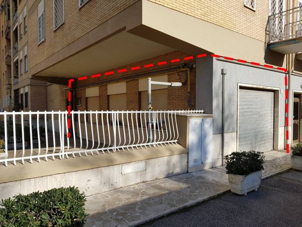 negozio in vendita a Roma in zona Collatino