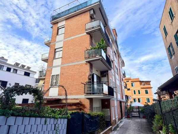 appartamento in vendita a Roma in zona Alessandrino
