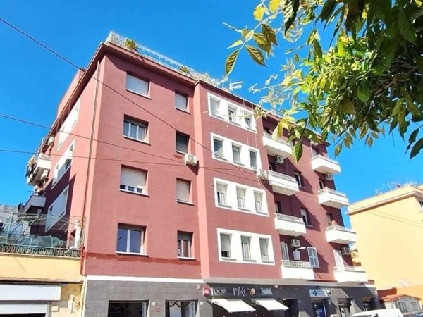 appartamento in vendita a Roma in zona Prenestino-Centocelle
