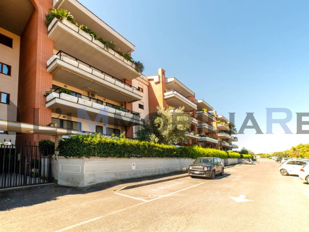 appartamento in vendita a Roma in zona Tor di Quinto