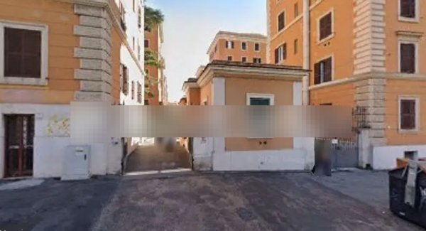 appartamento in vendita a Roma in zona Tuscolano