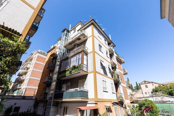 appartamento in vendita a Roma in zona Portuense