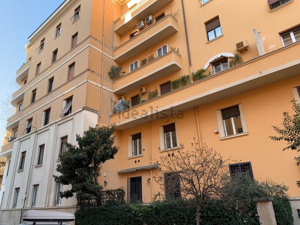 appartamento in vendita a Roma in zona Della Vittoria