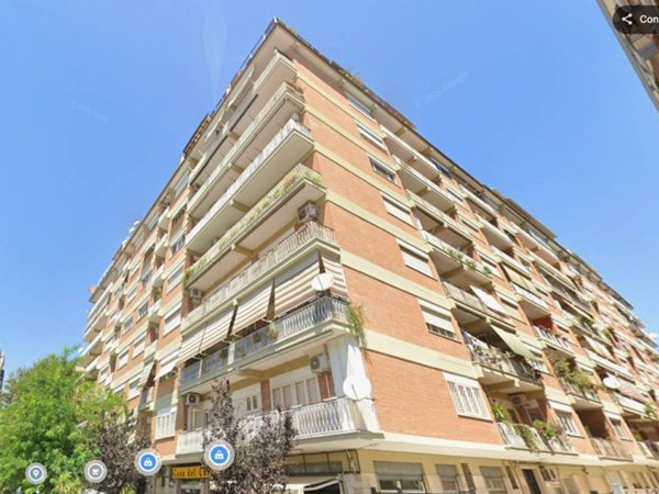 appartamento in vendita a Roma in zona Tuscolano