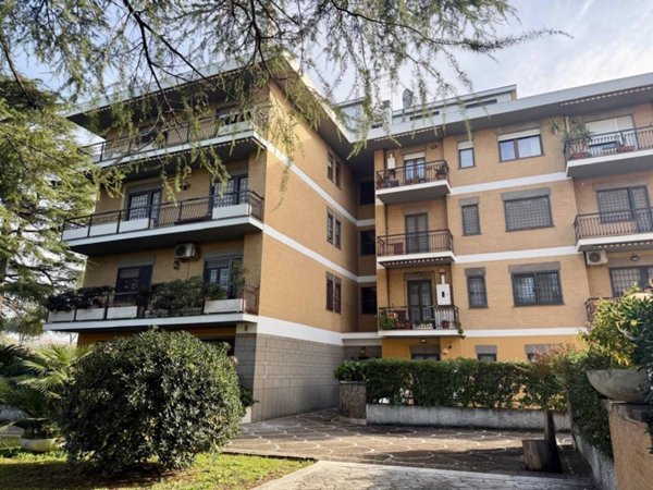 appartamento in vendita a Roma in zona Romanina