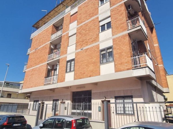 appartamento in vendita a Roma in zona Torre Angela