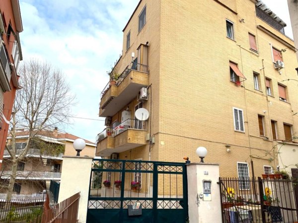 appartamento in vendita a Roma in zona Aurelio