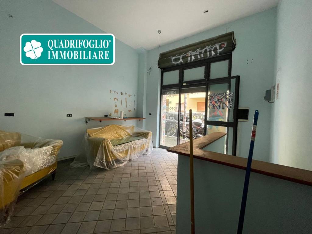 negozio in vendita a Roma in zona Prenestino-Labicano