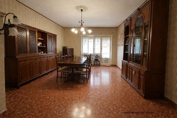 appartamento in vendita a Roma in zona EUR