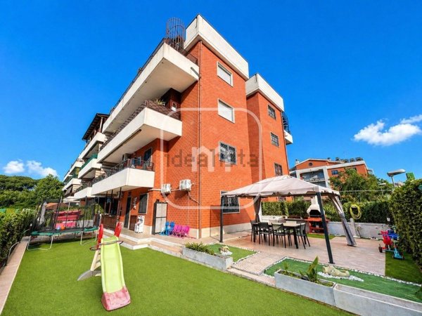 appartamento in vendita a Roma in zona Castelverde