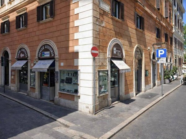 negozio in vendita a Roma in zona Centro Storico