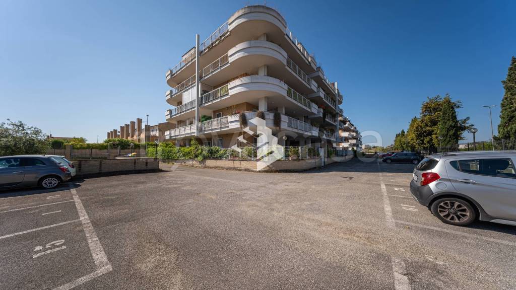appartamento in vendita a Roma in zona Mezzocammino