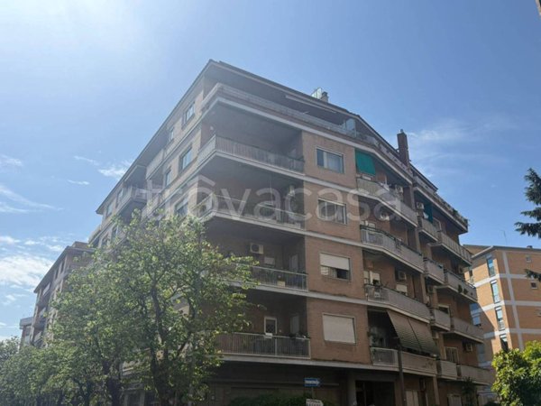 appartamento in vendita a Roma in zona Ostia