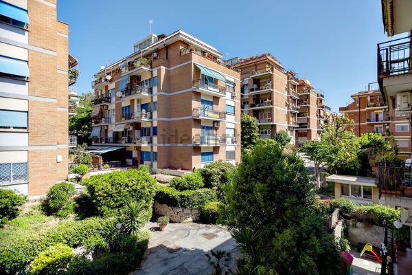 appartamento in vendita a Roma in zona Primavalle