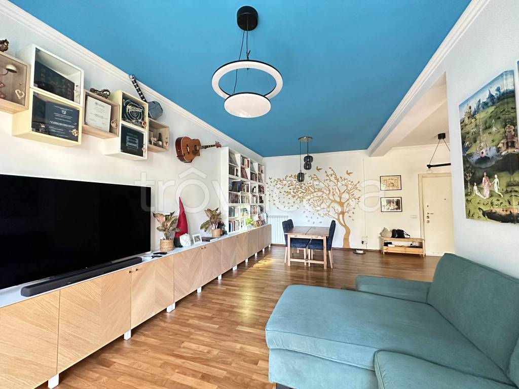appartamento in vendita a Roma in zona EUR