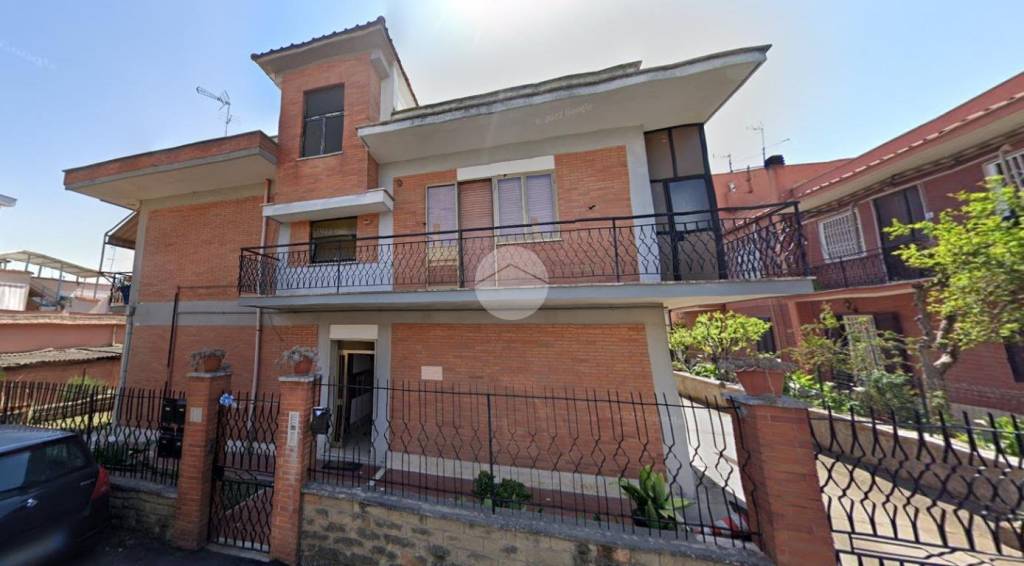 appartamento in vendita a Roma in zona Spinaceto