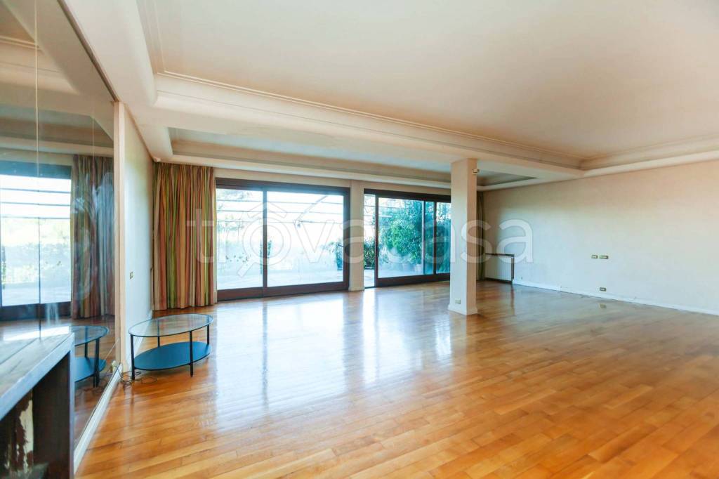 casa indipendente in vendita a Roma in zona Tor di Quinto