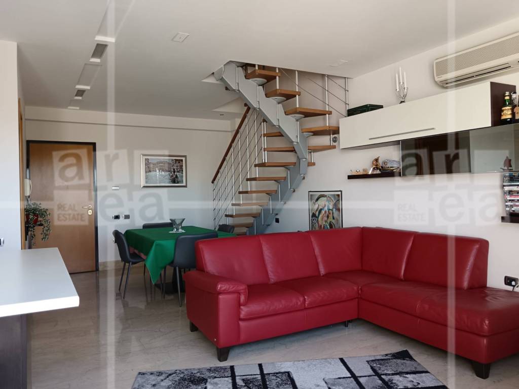 appartamento in vendita a Roma in zona Prenestino-Labicano