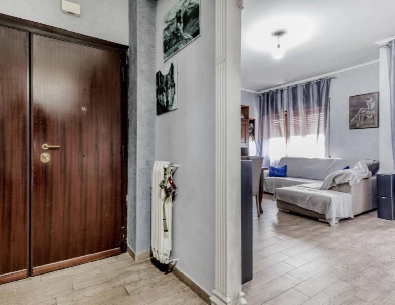 appartamento in vendita a Roma in zona Borghesiana