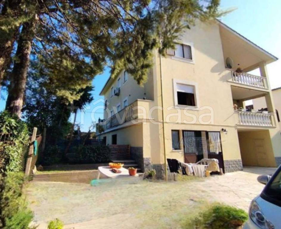 appartamento in vendita a Roma in zona Tor Vergata/Torrenova