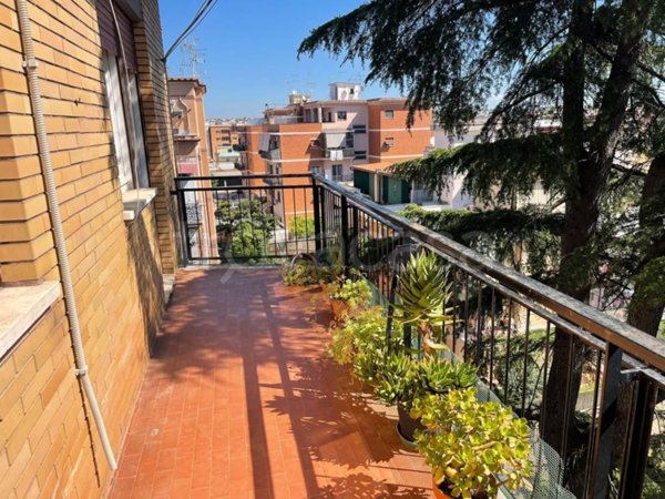 appartamento in vendita a Roma in zona Primavalle