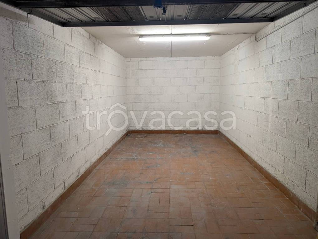 locale di sgombero in vendita a Roma in zona Mezzocammino